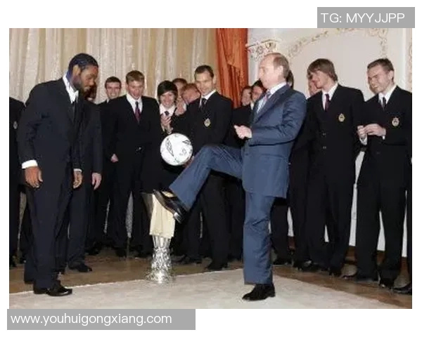 普京与足球明星会面探讨体育发展与国际关系 普京与足球明星会面探讨体育发展与国际关系